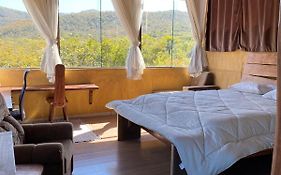 Santuario Na Chapad A Dos Veadeiros